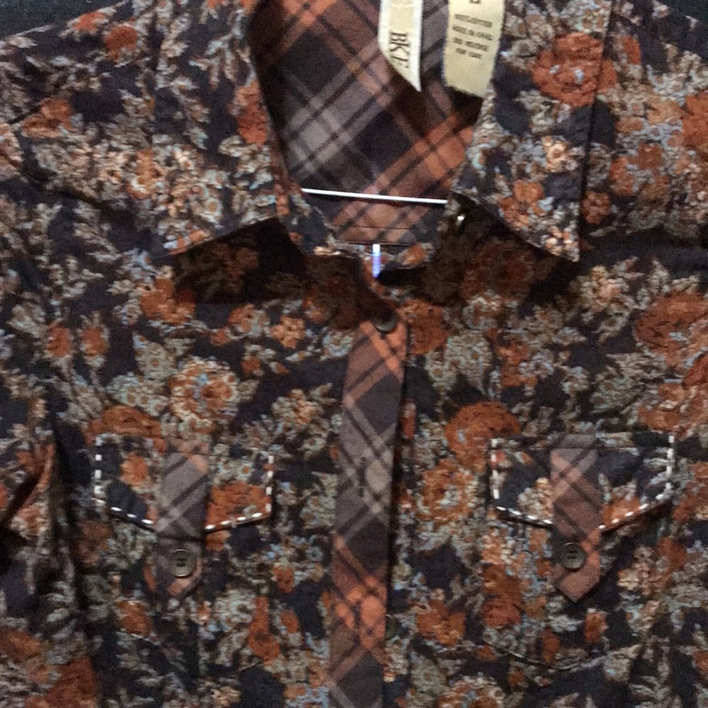 BKE button down floral and plaid long sleeve with detailed stitching Size M - Picture 5 of 7